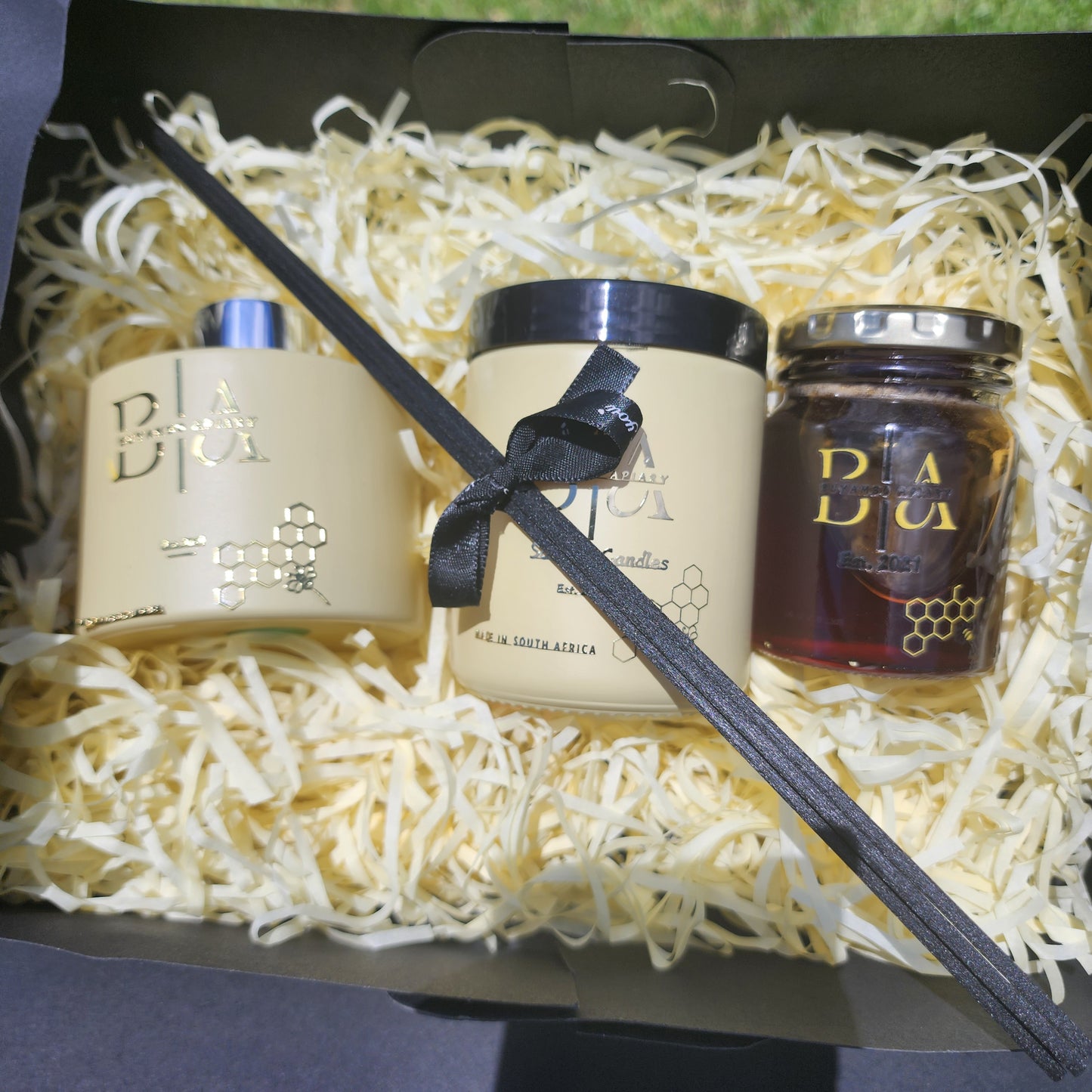 Premium Luxury curated gift boxes (Medium)